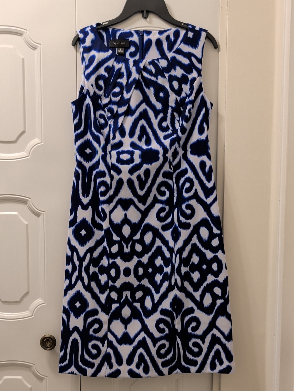 AB Studio Blue and White Sleeveless Midi Sheath Dress Size 4